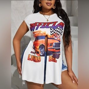 Adorable tee with vivid colors. 0XL.